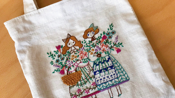 華やかな刺繍が可愛いミニトートが作れるキット ゆるゆるじかん